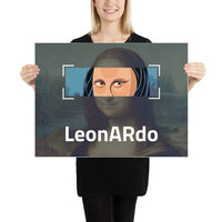 Poster Gioconda in Augmented Reality held by person - Bellfish